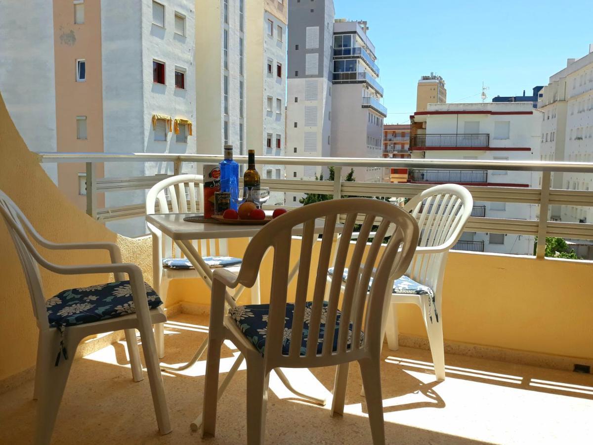 Sol & Playa Solo Familias Apartment